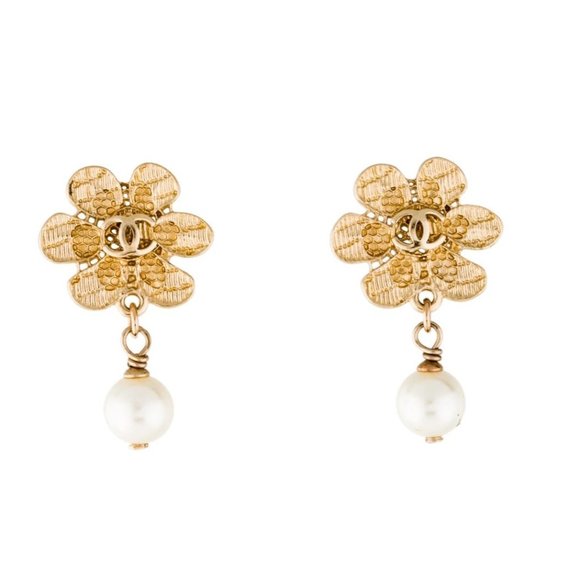 Chanel Faux Pearl Floral CC Drop Gold Tone Earrings - Picture 1 of 6